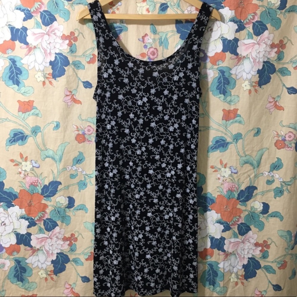 90s Minimalist Floral Dress